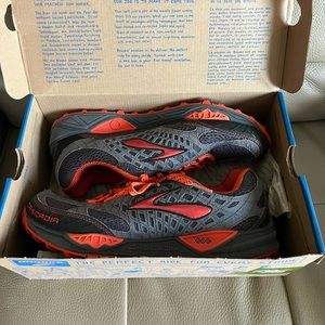 Brooks Cascadia running shoe